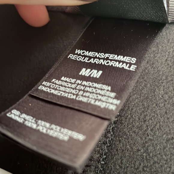 The North Face vest - Picture 3 of 9